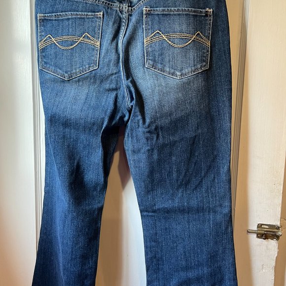 Mossimo Distressed Blue Jeans Size 11 - Picture 4 of 5
